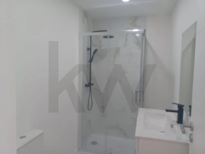 Apartamento T3 para Venda em Queluz e Belas Foto 3