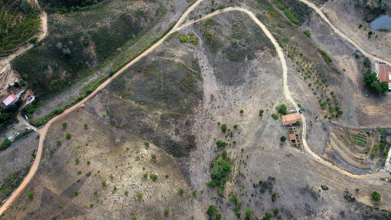 Moradia T4 para Venda em São Marcos da Serra Foto 23