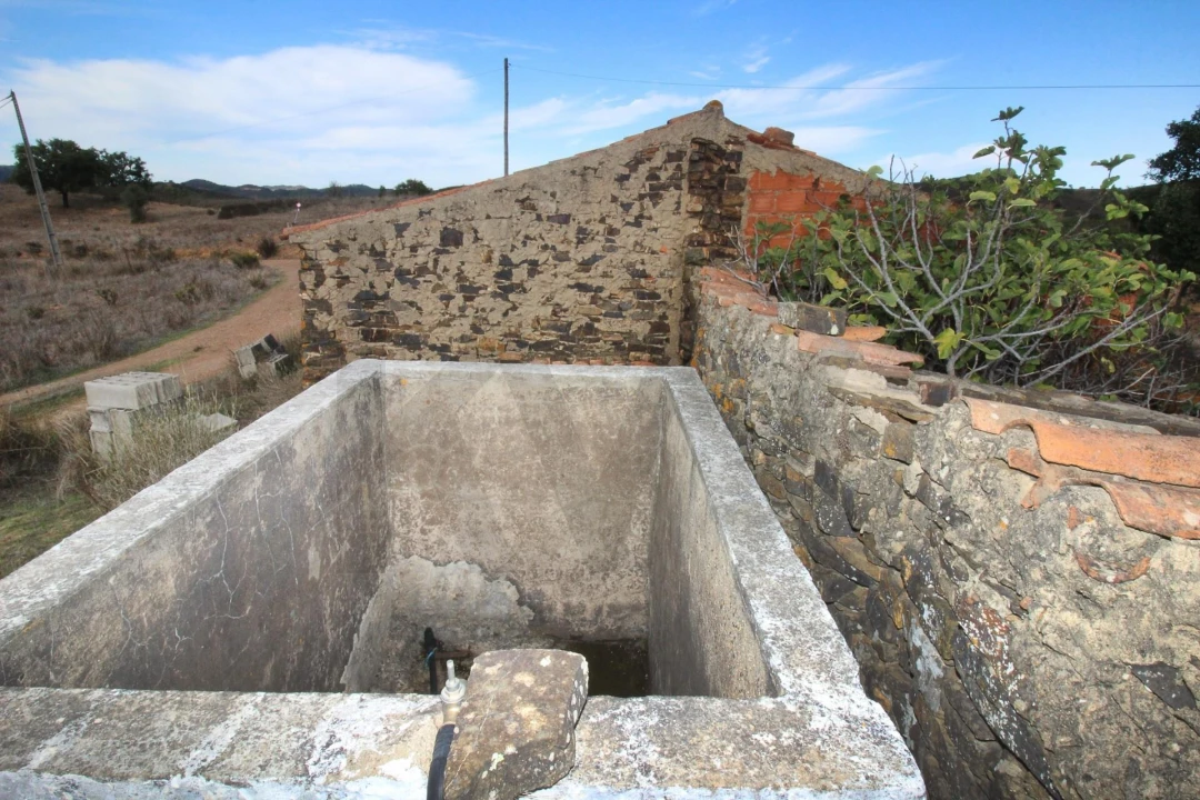 Moradia T4 para Venda em São Marcos da Serra Foto 9