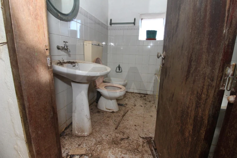 Moradia T4 para Venda em São Marcos da Serra Foto 20