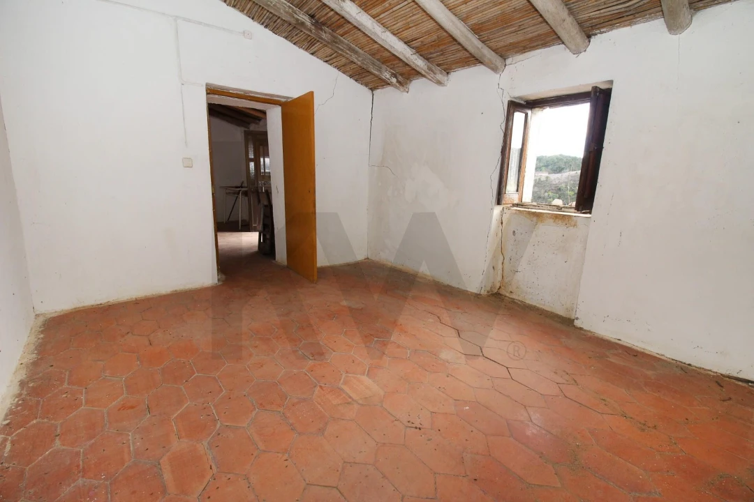 Moradia T4 para Venda em São Marcos da Serra Foto 13