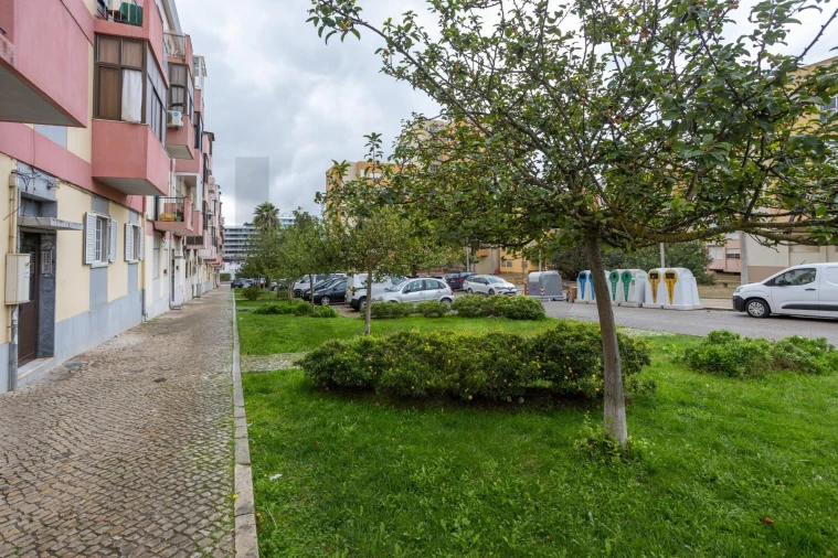 Apartamento T2 para Venda em Alto do Seixalinho, Santo André e Verderena Foto 18