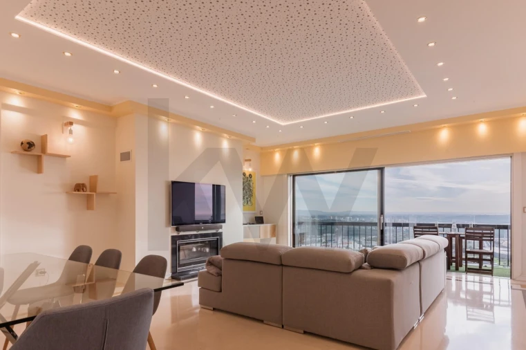 Apartamento T3 para Arrendamento em Águas Livres Foto 2