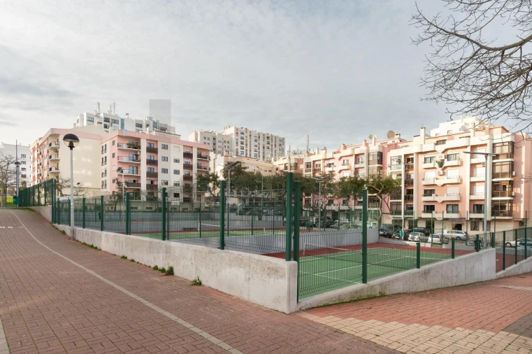 Apartamento T3 para Arrendamento em Águas Livres Foto 29