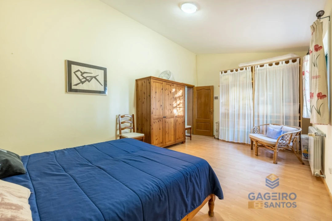 Moradia T5 para Venda em São Martinho do Porto Foto 17