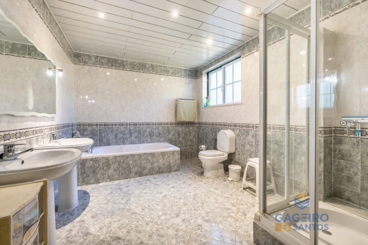 Moradia T5 para Venda em São Martinho do Porto Foto 12