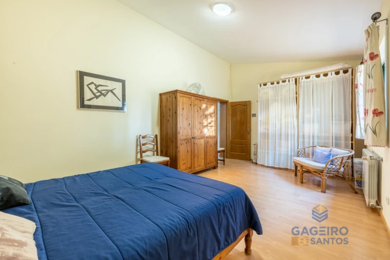 Moradia T5 para Venda em São Martinho do Porto Foto 17