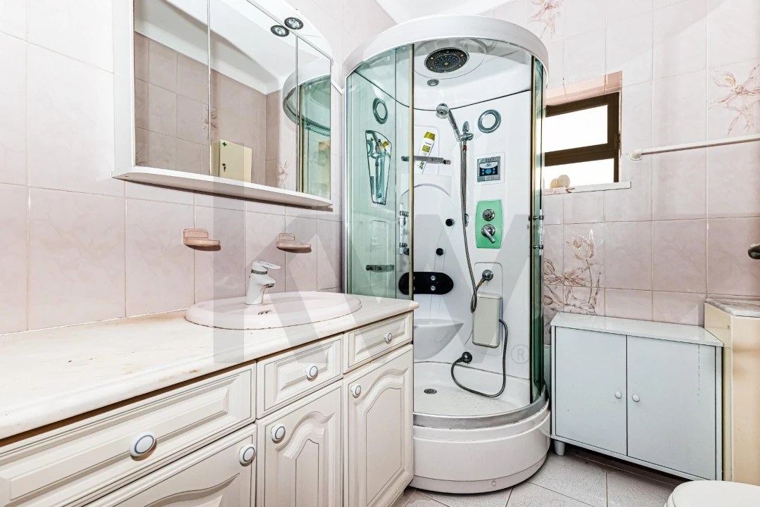 Moradia T5 para Venda em Portimão Foto 11