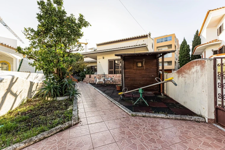 Moradia T5 para Venda em Portimão Foto 2