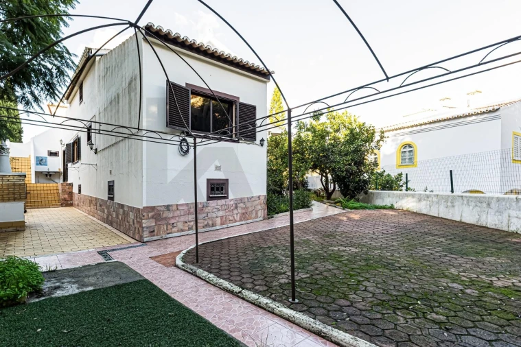 Moradia T5 para Venda em Portimão Foto 40