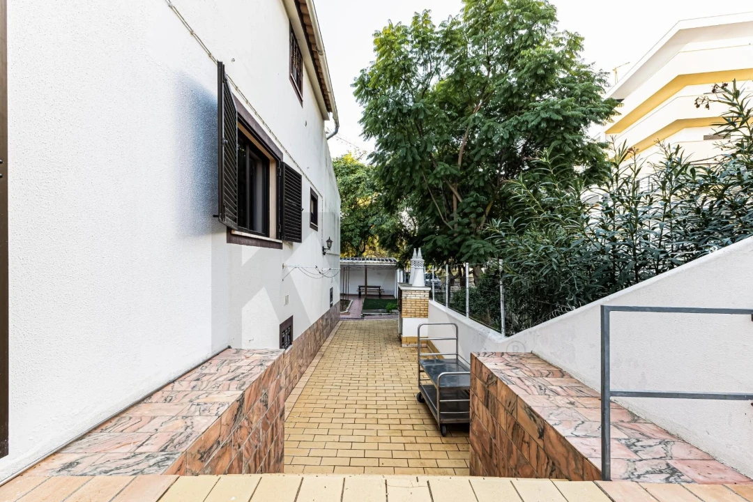 Moradia T5 para Venda em Portimão Foto 38