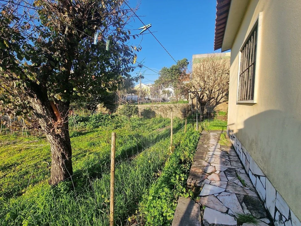 Terreno para Venda em São Domingos de Rana Foto 17