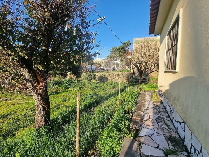 Terreno para Venda em São Domingos de Rana Foto 17