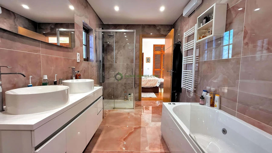 Moradia T5 para Venda em Loule (São Clemente) Foto 52