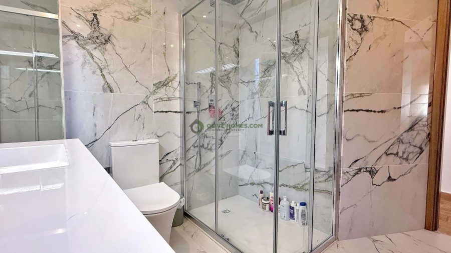 Moradia T5 para Venda em Loule (São Clemente) Foto 9