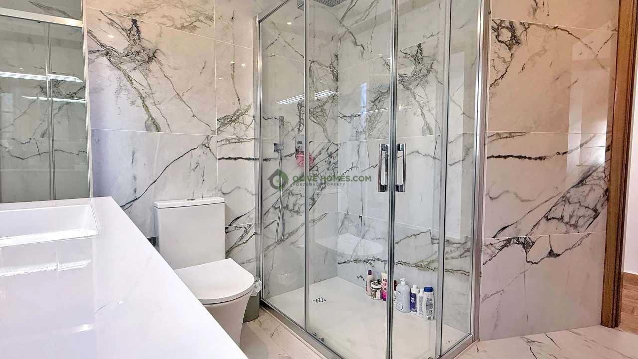 Moradia T5 para Venda em Loule (São Clemente) Foto 9