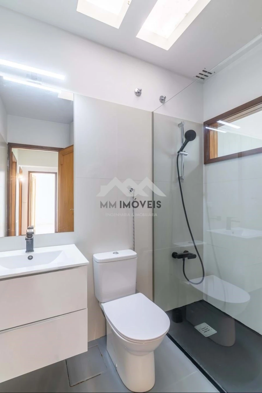 Escritório para Arrendamento em Lordelo do Ouro e Massarelos Foto 49