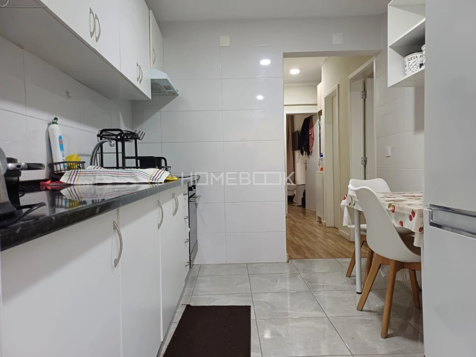 Apartamento T2 para Venda em Barreiro e Lavradio Foto 3