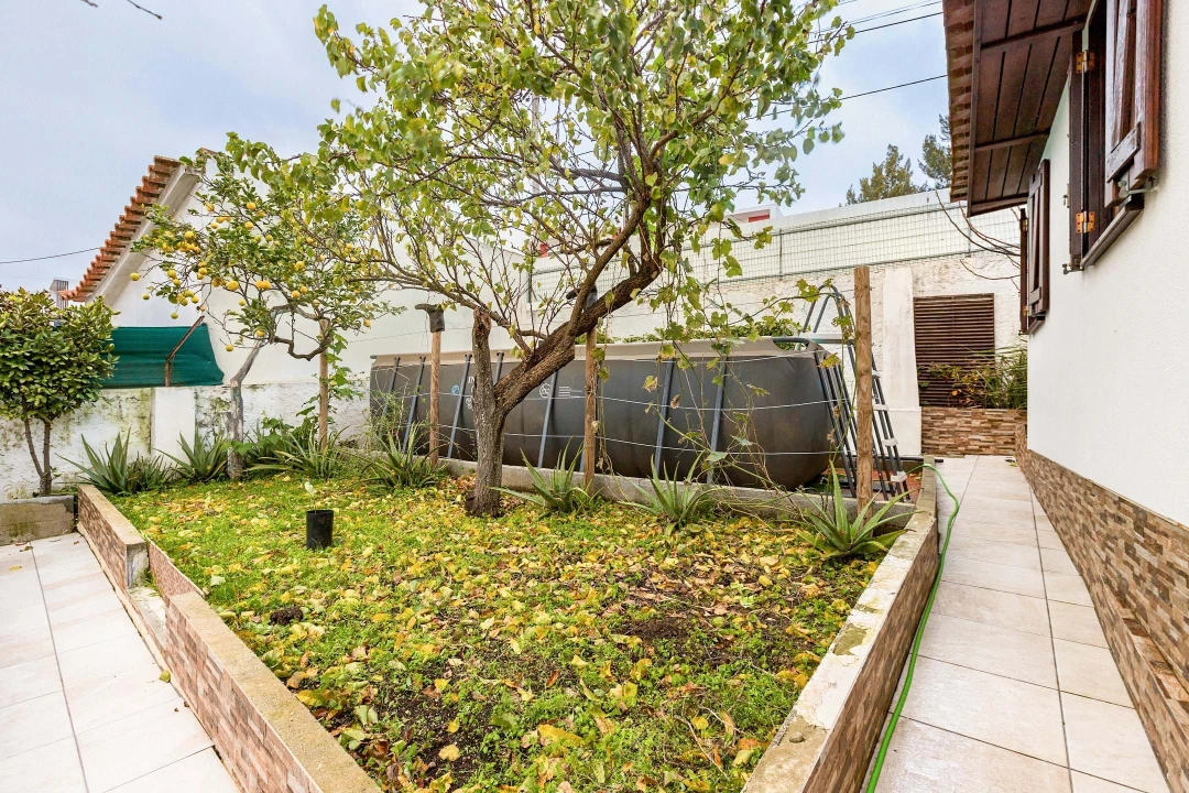 Moradia T2 para Venda em Ramada e Caneças Foto 21