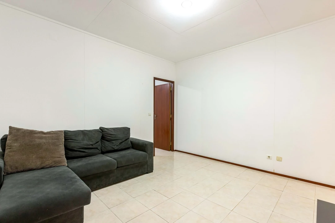 Moradia T2 para Venda em Ramada e Caneças Foto 27