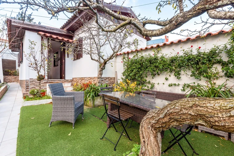 Moradia T2 para Venda em Ramada e Caneças