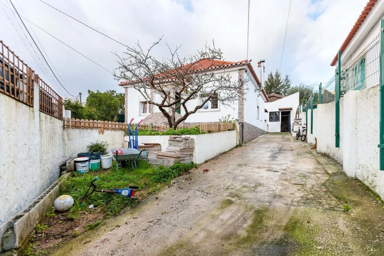 Moradia T2 para Venda em Ramada e Caneças Foto 14