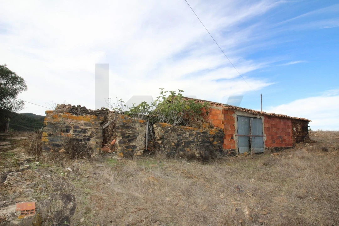 Moradia T4 para Venda em São Marcos da Serra Foto 7