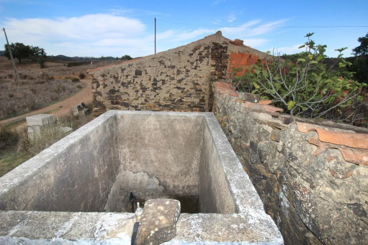 Moradia T4 para Venda em São Marcos da Serra Foto 9
