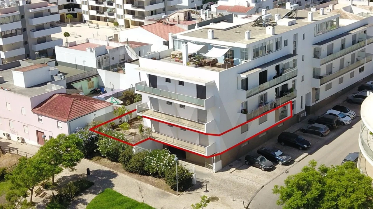 Apartamento T4 para Venda em Portimão Foto 1