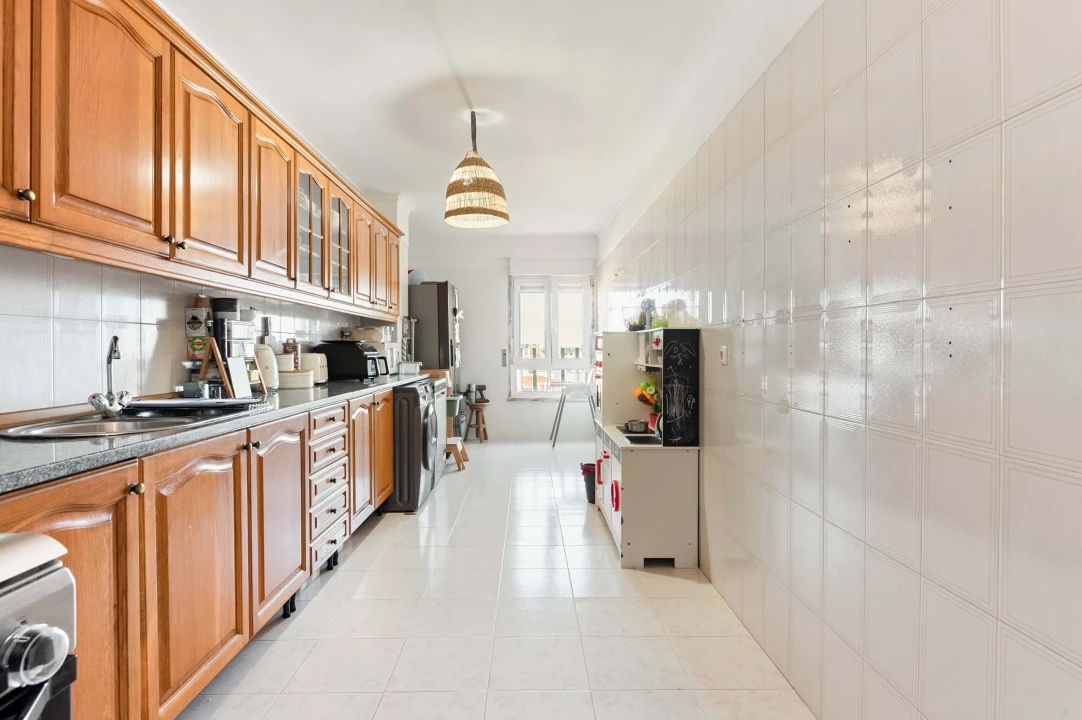 Apartamento T2 para Venda em Massamá e Monte Abraão Foto 9