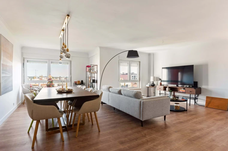 Apartamento T2 para Venda em Massamá e Monte Abraão Foto 1