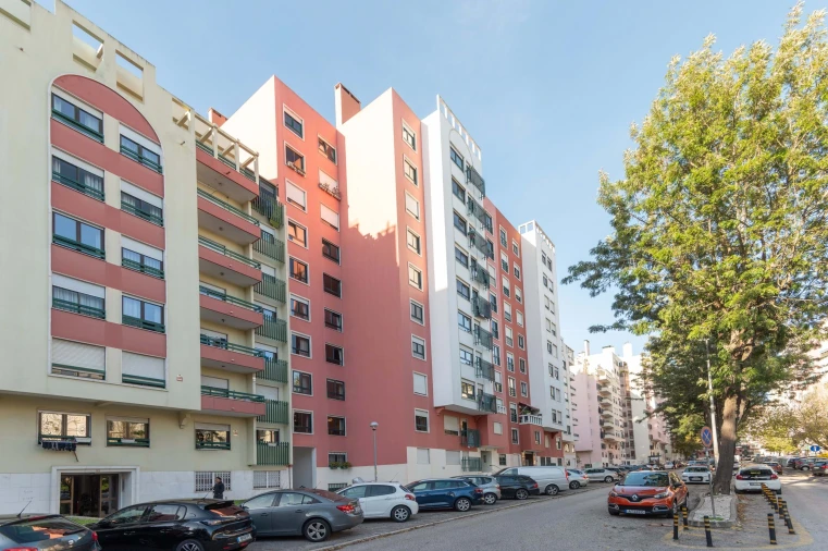 Apartamento T2 para Venda em Massamá e Monte Abraão Foto 20