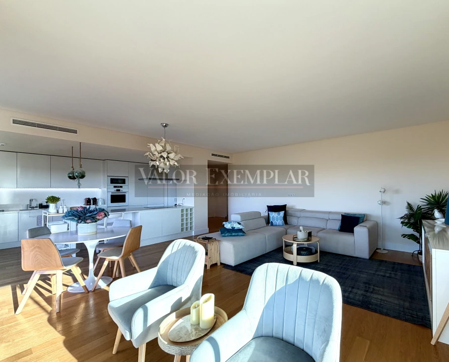 Apartamento T4 para Venda em Alcochete Foto 9