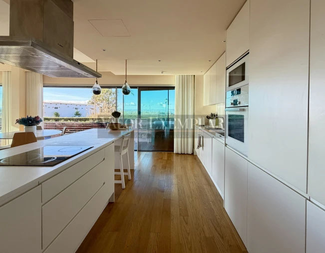 Apartamento T4 para Venda em Alcochete Foto 6