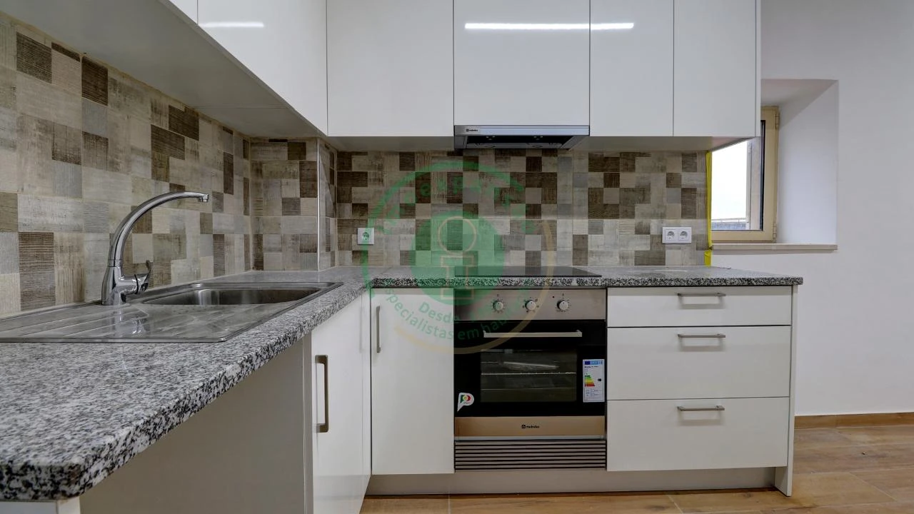 Moradia T2 para Arrendamento em Vila Verde Foto 5