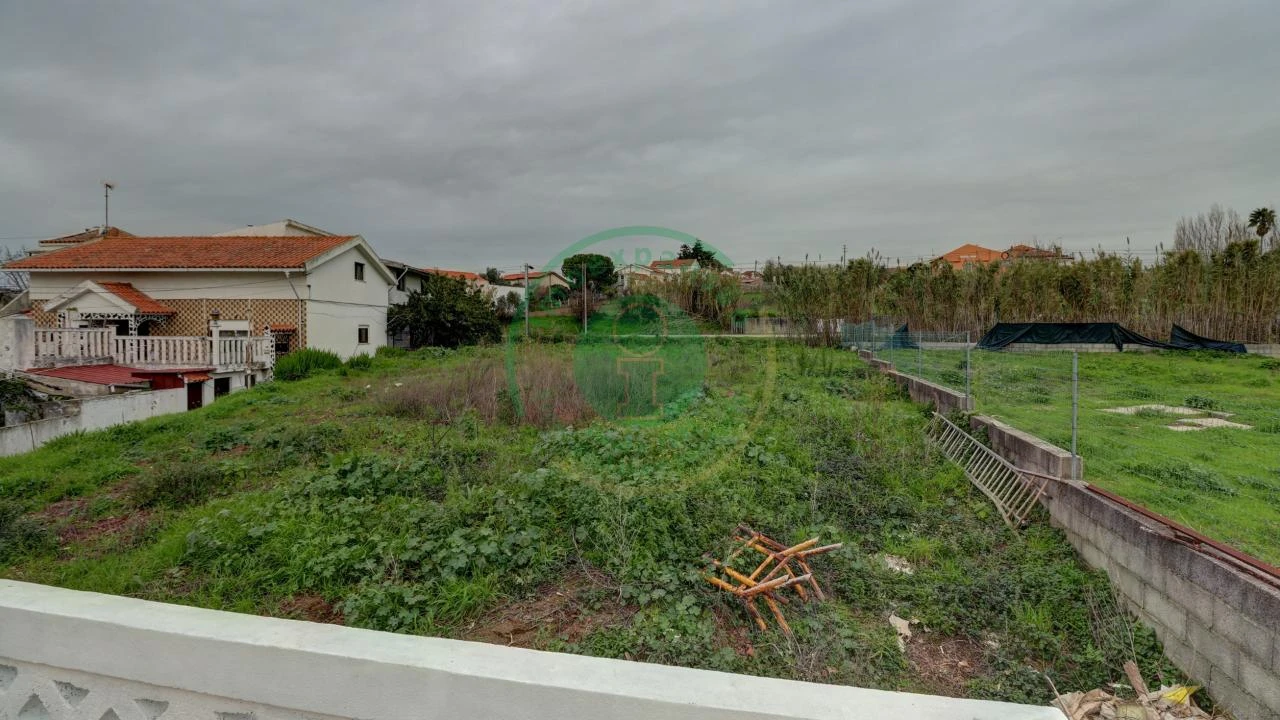 Moradia T2 para Arrendamento em Vila Verde Foto 19