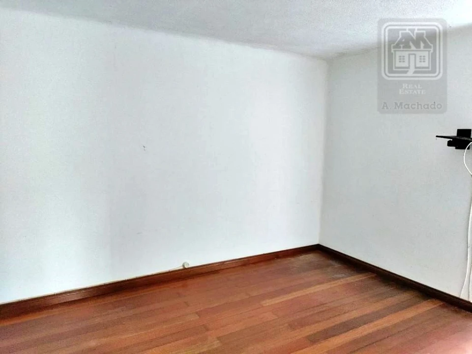 Moradia T4 para Venda em Santo Antonio Foto 14