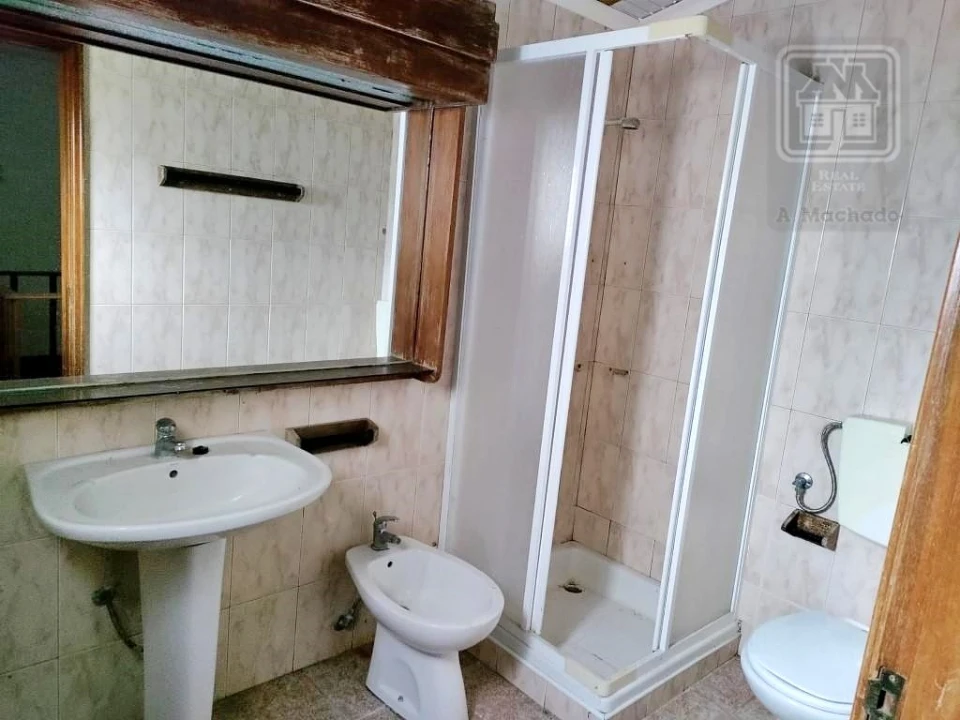 Moradia T4 para Venda em Santo Antonio Foto 15