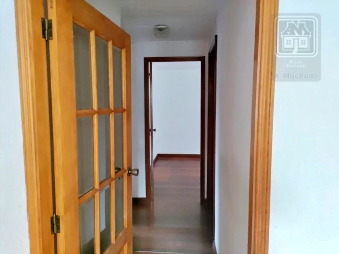 Moradia T4 para Venda em Santo Antonio Foto 11