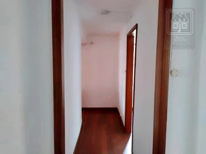 Moradia T4 para Venda em Santo Antonio Foto 12