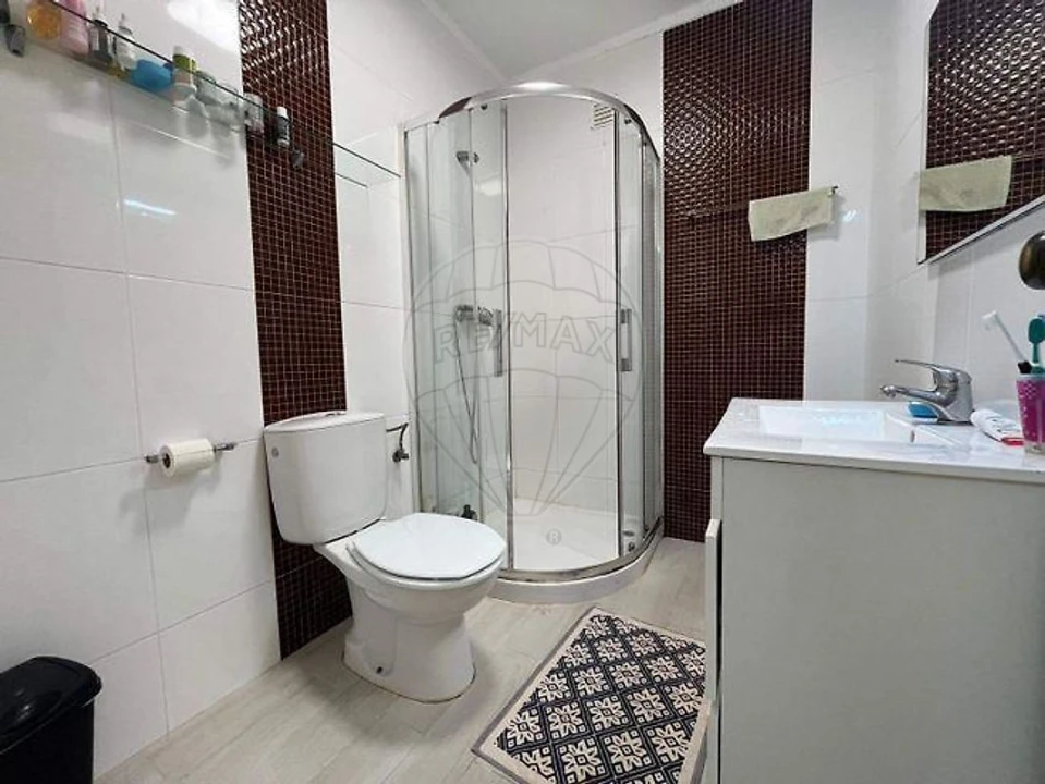 Apartamento T2 para Arrendamento em Glória e Vera Cruz Foto 13