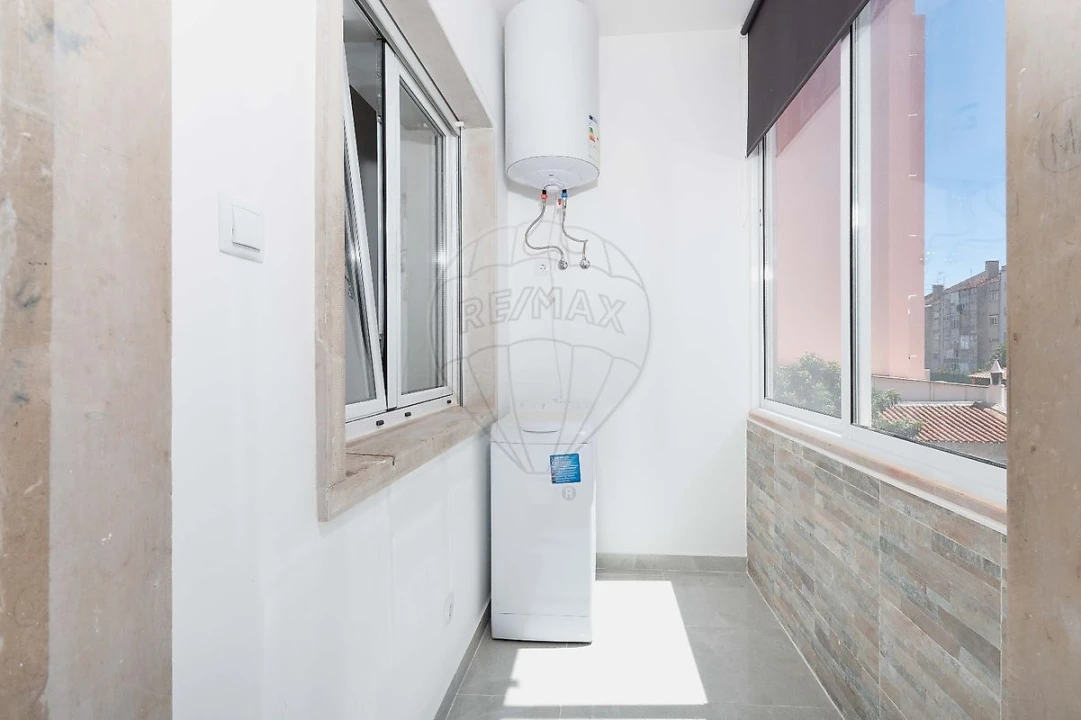 Apartamento T2 para Venda em Cacém e São Marcos Foto 7