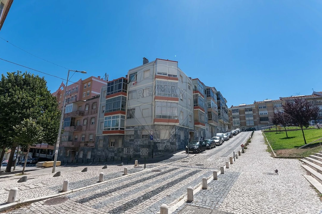 Apartamento T2 para Venda em Cacém e São Marcos Foto 20