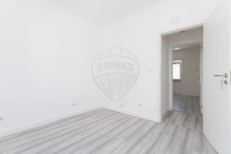 Apartamento T2 para Venda em Cacém e São Marcos Foto 12