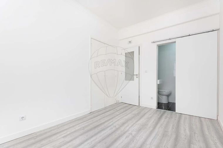 Apartamento T2 para Venda em Cacém e São Marcos Foto 15