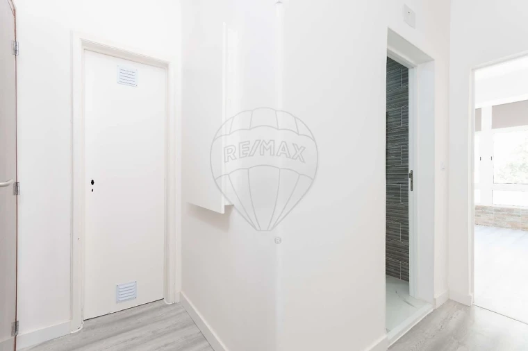 Apartamento T2 para Venda em Cacém e São Marcos Foto 4