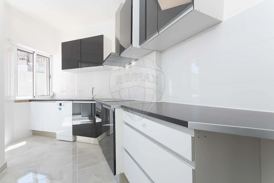 Apartamento T2 para Venda em Cacém e São Marcos Foto 8