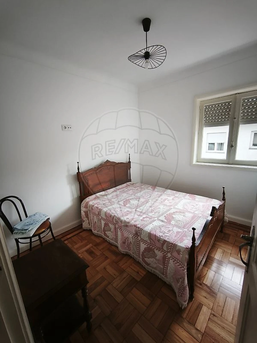 Moradia T3 para Arrendamento em Arrifana Foto 2