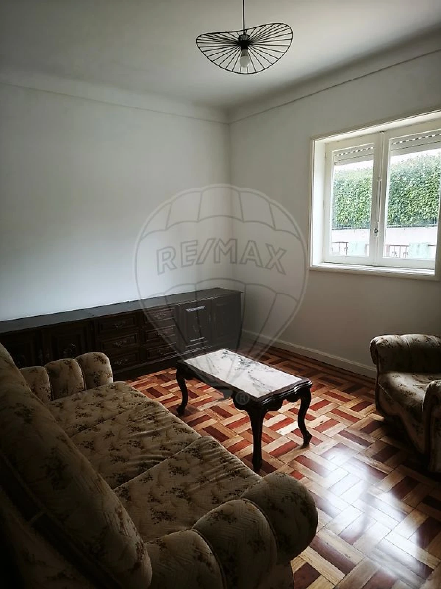 Moradia T3 para Arrendamento em Arrifana Foto 16