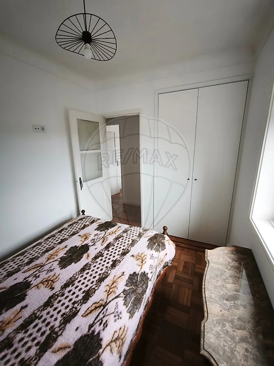 Moradia T3 para Arrendamento em Arrifana Foto 15